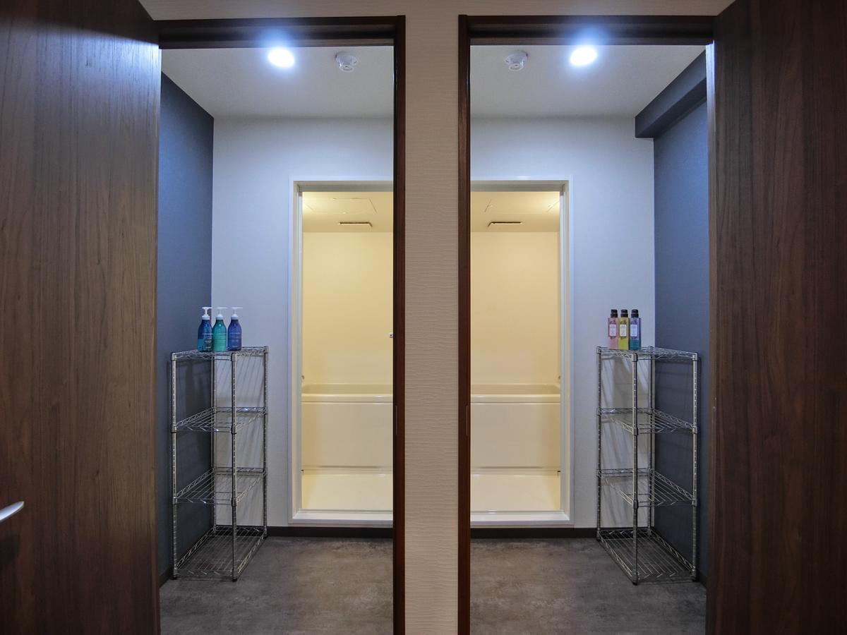 Capsule Hotel Manyudo Кіото Екстер'єр фото