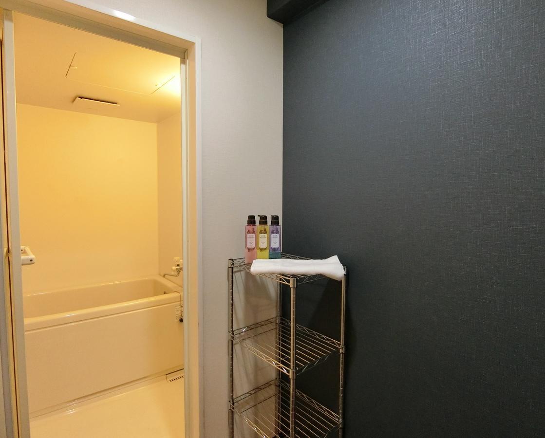 Capsule Hotel Manyudo Кіото Екстер'єр фото